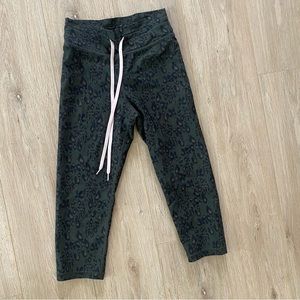 Upside capri leggings